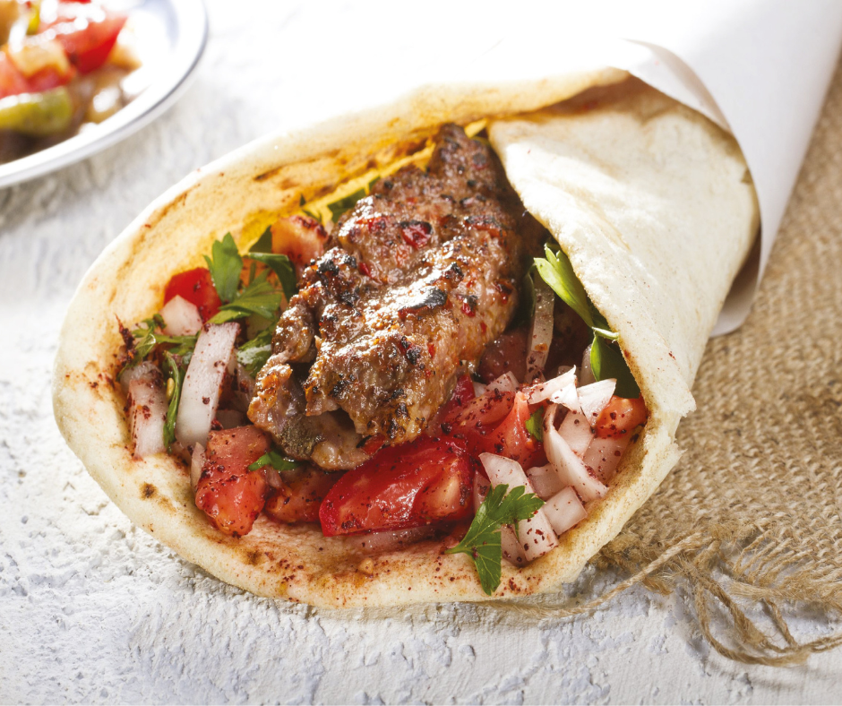 τυλιχτό με πίτα γύρου και κεμπάπ