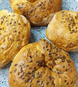 Υγιεινά Ψωμάκια με Γιαούρτι Χωρίς Λάδι – Ιδανικά για Σνακ!